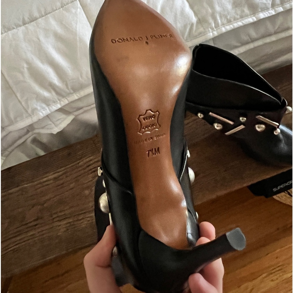 Donald J. Pliner Black Leather booties - Picture 2 of 4